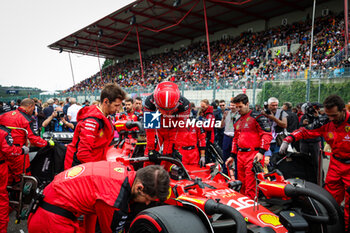 2023-07-30 - LECLERC Charles (mco), Scuderia Ferrari SF-23, starting grid during the 2023 Formula 1 MSC Cruises Belgian Grand Prix, 12th round of the 2023 Formula One World Championship from July 28 to 30, 2023 on the Circuit de Spa-Francorchamps, in Stavelot, Belgium - F1 - BELGIAN GRAND PRIX 2023 - RACE - FORMULA 1 - MOTORS