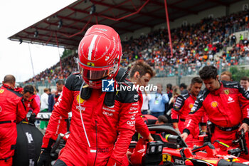 2023-07-30 - LECLERC Charles (mco), Scuderia Ferrari SF-23, starting grid during the 2023 Formula 1 MSC Cruises Belgian Grand Prix, 12th round of the 2023 Formula One World Championship from July 28 to 30, 2023 on the Circuit de Spa-Francorchamps, in Stavelot, Belgium - F1 - BELGIAN GRAND PRIX 2023 - RACE - FORMULA 1 - MOTORS