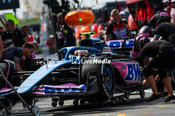 2023-08-25 - 10 GASLY Pierre (fra), Alpine F1 Team A523, action pitlane during the 2023 Formula 1 Heineken Dutch Grand Prix, 13th round of the 2023 Formula One World Championship from August 25 to 28, 2023 on the Zandvoort Circuit, in Zandvoort, Netherlands - F1 - DUTCH GRAND PRIX 2023 - FORMULA 1 - MOTORS