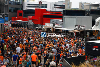 2023-08-25 - Fans during the 2023 Formula 1 Heineken Dutch Grand Prix, 13th round of the 2023 Formula One World Championship from August 25 to 28, 2023 on the Zandvoort Circuit, in Zandvoort, Netherlands - F1 - DUTCH GRAND PRIX 2023 - FORMULA 1 - MOTORS