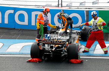 2023-08-25 - 81 PIASTRI Oscar (aus), McLaren F1 Team MCL60, action crash, accident, during the 2023 Formula 1 Heineken Dutch Grand Prix, 13th round of the 2023 Formula One World Championship from August 25 to 28, 2023 on the Zandvoort Circuit, in Zandvoort, Netherlands - F1 - DUTCH GRAND PRIX 2023 - FORMULA 1 - MOTORS