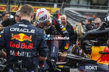 2023-08-27 - VERSTAPPEN Max (ned), Red Bull Racing RB19, portrait, starting grid, grille de depart, during the 2023 Formula 1 Heineken Dutch Grand Prix, 13th round of the 2023 Formula One World Championship from August 25 to 28, 2023 on the Zandvoort Circuit, in Zandvoort, Netherlands - F1 - DUTCH GRAND PRIX 2023 - RACE - FORMULA 1 - MOTORS
