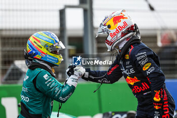 2023-08-27 - ALONSO Fernando (spa), Aston Martin F1 Team AMR23, VERSTAPPEN Max (ned), Red Bull Racing RB19, portrait during the 2023 Formula 1 Heineken Dutch Grand Prix, 13th round of the 2023 Formula One World Championship from August 25 to 28, 2023 on the Zandvoort Circuit, in Zandvoort, Netherlands - F1 - DUTCH GRAND PRIX 2023 - RACE - FORMULA 1 - MOTORS