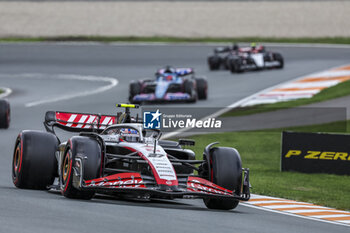 2023-08-27 - 27 HULKENBERG Nico (ger), Haas F1 Team VF-23 Ferrari, action during the 2023 Formula 1 Heineken Dutch Grand Prix, 13th round of the 2023 Formula One World Championship from August 25 to 28, 2023 on the Zandvoort Circuit, in Zandvoort, Netherlands - F1 - DUTCH GRAND PRIX 2023 - RACE - FORMULA 1 - MOTORS