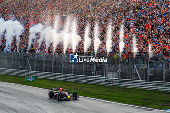 2023-08-27 - 01 VERSTAPPEN Max (nld), Red Bull Racing RB19, action celebrating victory in front of his fans during the 2023 Formula 1 Heineken Dutch Grand Prix, 13th round of the 2023 Formula One World Championship from August 25 to 28, 2023 on the Zandvoort Circuit, in Zandvoort, Netherlands - F1 - DUTCH GRAND PRIX 2023 - RACE - FORMULA 1 - MOTORS