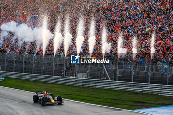 2023-08-27 - 01 VERSTAPPEN Max (nld), Red Bull Racing RB19, action celebrating victory in front of his fans during the 2023 Formula 1 Heineken Dutch Grand Prix, 13th round of the 2023 Formula One World Championship from August 25 to 28, 2023 on the Zandvoort Circuit, in Zandvoort, Netherlands - F1 - DUTCH GRAND PRIX 2023 - RACE - FORMULA 1 - MOTORS