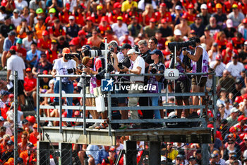 2023-09-03 - Photographers follows the race during the 2023 Formula 1 Pirelli Grand Premio d’Italia Grand Prix, 14th round of the 2023 Formula One World Championship from September 1 to 3, 2023 on the Autodromo Nazionale di Monza, in Monza, Italy - F1 - ITALIAN GRAND PRIX 2023 - RACE - FORMULA 1 - MOTORS