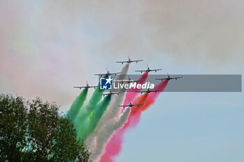 2023-09-03 - Planes drawing italian flag, drapeau during the 2023 Formula 1 Pirelli Grand Premio d’Italia Grand Prix, 14th round of the 2023 Formula One World Championship from September 1 to 3, 2023 on the Autodromo Nazionale di Monza, in Monza, Italy - F1 - ITALIAN GRAND PRIX 2023 - RACE - FORMULA 1 - MOTORS