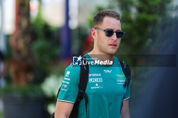 2023-09-14 - VANDOORNE Stoffel (bel), Reserve Driver of Aston Martin F1 Team, portrait during the 2023 Formula 1 Singapore Airlines Singapore Grand Prix, 15th round of the 2023 Formula One World Championship from September 15 to 17, 2023 on the Marina Bay Street Circuit, in Singapore - F1 - SINGAPORE GRAND PRIX 2023 - FORMULA 1 - MOTORS
