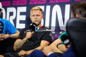 2023-09-14 - MAGNUSSEN Kevin (den), Haas F1 Team VF-23 Ferrari, portrait during the 2023 Formula 1 Singapore Airlines Singapore Grand Prix, 15th round of the 2023 Formula One World Championship from September 15 to 17, 2023 on the Marina Bay Street Circuit, in Singapore - F1 - SINGAPORE GRAND PRIX 2023 - FORMULA 1 - MOTORS