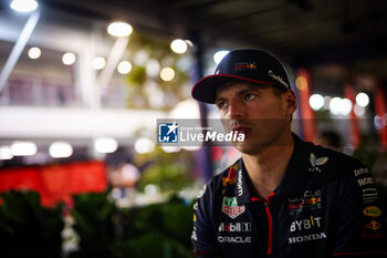 2023-09-14 - VERSTAPPEN Max (ned), Red Bull Racing RB19, portrait during the 2023 Formula 1 Singapore Airlines Singapore Grand Prix, 15th round of the 2023 Formula One World Championship from September 15 to 17, 2023 on the Marina Bay Street Circuit, in Singapore - F1 - SINGAPORE GRAND PRIX 2023 - FORMULA 1 - MOTORS