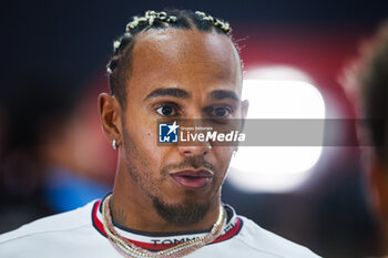 2023-09-14 - HAMILTON Lewis (gbr), Mercedes AMG F1 Team W14, portrait during the 2023 Formula 1 Singapore Airlines Singapore Grand Prix, 15th round of the 2023 Formula One World Championship from September 15 to 17, 2023 on the Marina Bay Street Circuit, in Singapore - F1 - SINGAPORE GRAND PRIX 2023 - FORMULA 1 - MOTORS