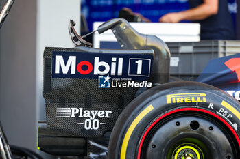 2023-09-15 - Red Bull Racing RB19, mechanical detail of rear wing during the 2023 Formula 1 Singapore Airlines Singapore Grand Prix, 15th round of the 2023 Formula One World Championship from September 15 to 17, 2023 on the Marina Bay Street Circuit, in Singapore - F1 - SINGAPORE GRAND PRIX 2023 - FORMULA 1 - MOTORS