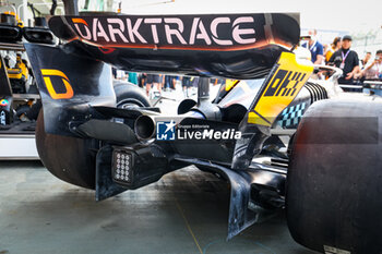 2023-09-15 - McLaren F1 Team MCL60, mechanical detail of rear wing and beam wingduring the 2023 Formula 1 Singapore Airlines Singapore Grand Prix, 15th round of the 2023 Formula One World Championship from September 15 to 17, 2023 on the Marina Bay Street Circuit, in Singapore - F1 - SINGAPORE GRAND PRIX 2023 - FORMULA 1 - MOTORS