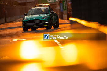 2023-09-15 - FIA Aston Martin DBX707 Medical Car during the 2023 Formula 1 Singapore Airlines Singapore Grand Prix, 15th round of the 2023 Formula One World Championship from September 15 to 17, 2023 on the Marina Bay Street Circuit, in Singapore - F1 - SINGAPORE GRAND PRIX 2023 - FORMULA 1 - MOTORS