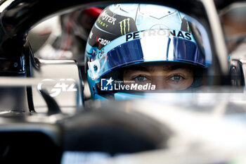 2023-09-15 - RUSSELL George (gbr), Mercedes AMG F1 Team W14, portrait during the 2023 Formula 1 Singapore Airlines Singapore Grand Prix, 15th round of the 2023 Formula One World Championship from September 15 to 17, 2023 on the Marina Bay Street Circuit, in Singapore - F1 - SINGAPORE GRAND PRIX 2023 - FORMULA 1 - MOTORS