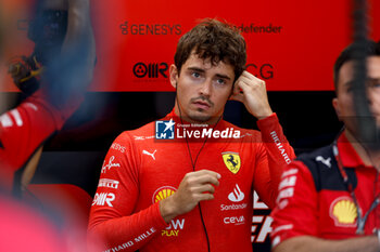 2023-09-15 - LECLERC Charles (mco), Scuderia Ferrari SF-23, portrait during the 2023 Formula 1 Singapore Airlines Singapore Grand Prix, 15th round of the 2023 Formula One World Championship from September 15 to 17, 2023 on the Marina Bay Street Circuit, in Singapore - F1 - SINGAPORE GRAND PRIX 2023 - FORMULA 1 - MOTORS