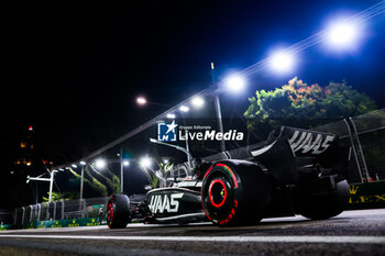 2023-09-15 - 20 MAGNUSSEN Kevin (den), Haas F1 Team VF-23 Ferrari, action during the 2023 Formula 1 Singapore Airlines Singapore Grand Prix, 15th round of the 2023 Formula One World Championship from September 15 to 17, 2023 on the Marina Bay Street Circuit, in Singapore - F1 - SINGAPORE GRAND PRIX 2023 - FORMULA 1 - MOTORS