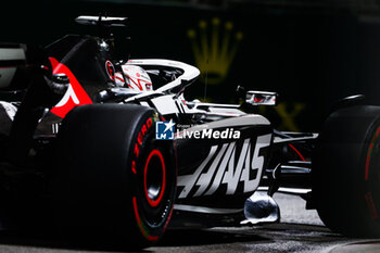 2023-09-15 - 20 MAGNUSSEN Kevin (den), Haas F1 Team VF-23 Ferrari, action during the 2023 Formula 1 Singapore Airlines Singapore Grand Prix, 15th round of the 2023 Formula One World Championship from September 15 to 17, 2023 on the Marina Bay Street Circuit, in Singapore - F1 - SINGAPORE GRAND PRIX 2023 - FORMULA 1 - MOTORS