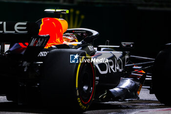 2023-09-15 - 11 PEREZ Sergio (mex), Red Bull Racing RB19, action during the 2023 Formula 1 Singapore Airlines Singapore Grand Prix, 15th round of the 2023 Formula One World Championship from September 15 to 17, 2023 on the Marina Bay Street Circuit, in Singapore - F1 - SINGAPORE GRAND PRIX 2023 - FORMULA 1 - MOTORS