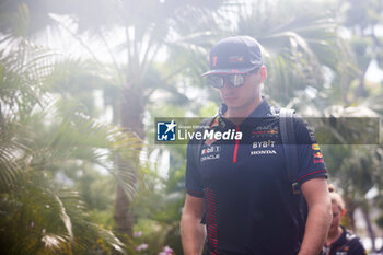 2023-09-16 - VERSTAPPEN Max (ned), Red Bull Racing RB19, portrait during the 2023 Formula 1 Singapore Airlines Singapore Grand Prix, 15th round of the 2023 Formula One World Championship from September 15 to 17, 2023 on the Marina Bay Street Circuit, in Singapore - F1 - SINGAPORE GRAND PRIX 2023 - FORMULA 1 - MOTORS