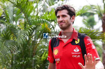 2023-09-16 - GIOVINAZZI Antonio (ita), Scuderia Ferrari SF-23 reserve and test driver, portrait during the 2023 Formula 1 Singapore Airlines Singapore Grand Prix, 15th round of the 2023 Formula One World Championship from September 15 to 17, 2023 on the Marina Bay Street Circuit, in Singapore - F1 - SINGAPORE GRAND PRIX 2023 - FORMULA 1 - MOTORS
