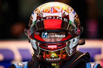 2023-09-16 - GASLY Pierre (fra), Alpine F1 Team A523, portrait during the 2023 Formula 1 Singapore Airlines Singapore Grand Prix, 15th round of the 2023 Formula One World Championship from September 15 to 17, 2023 on the Marina Bay Street Circuit, in Singapore - F1 - SINGAPORE GRAND PRIX 2023 - FORMULA 1 - MOTORS