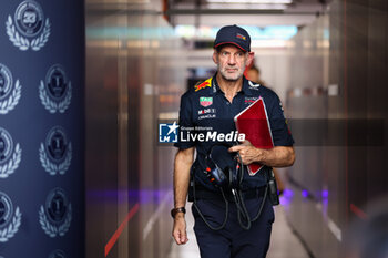 2023-09-16 - NEWEY Adrian (gbr), Chief Technical Officer of Red Bull Racing, portrait during the 2023 Formula 1 Singapore Airlines Singapore Grand Prix, 15th round of the 2023 Formula One World Championship from September 15 to 17, 2023 on the Marina Bay Street Circuit, in Singapore - F1 - SINGAPORE GRAND PRIX 2023 - FORMULA 1 - MOTORS