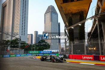 2023-09-16 - 63 RUSSELL George (gbr), Mercedes AMG F1 Team W14, action during the 2023 Formula 1 Singapore Airlines Singapore Grand Prix, 15th round of the 2023 Formula One World Championship from September 15 to 17, 2023 on the Marina Bay Street Circuit, in Singapore - F1 - SINGAPORE GRAND PRIX 2023 - FORMULA 1 - MOTORS