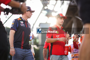 2023-09-17 - VERSTAPPEN Max (ned), Red Bull Racing RB19, LECLERC Charles (mco), Scuderia Ferrari SF-23, portrait during the 2023 Formula 1 Singapore Airlines Singapore Grand Prix, 15th round of the 2023 Formula One World Championship from September 15 to 17, 2023 on the Marina Bay Street Circuit, in Singapore - F1 - SINGAPORE GRAND PRIX 2023 - RACE - FORMULA 1 - MOTORS