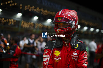 2023-09-17 - LECLERC Charles (mco), Scuderia Ferrari SF-23, portrait during the 2023 Formula 1 Singapore Airlines Singapore Grand Prix, 15th round of the 2023 Formula One World Championship from September 15 to 17, 2023 on the Marina Bay Street Circuit, in Singapore - F1 - SINGAPORE GRAND PRIX 2023 - RACE - FORMULA 1 - MOTORS