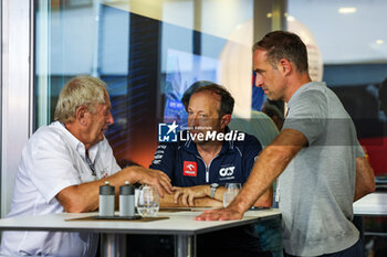 2023-09-17 - MARKO Helmut (aut), Drivers’ Manager of Red Bull Racing, BAYER Peter, CEO of AlphaTauri, MINTZLAFF Oliver, Chief Executive of Corporate Projects and Investments, Red Bull GmbH, portrait, during the 2023 Formula 1 Singapore Airlines Singapore Grand Prix, 15th round of the 2023 Formula One World Championship from September 15 to 17, 2023 on the Marina Bay Street Circuit, in Singapore - F1 - SINGAPORE GRAND PRIX 2023 - RACE - FORMULA 1 - MOTORS