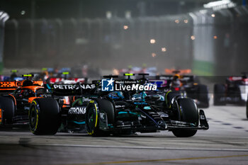 2023-09-17 - 63 RUSSELL George (gbr), Mercedes AMG F1 Team W14, action during the 2023 Formula 1 Singapore Airlines Singapore Grand Prix, 15th round of the 2023 Formula One World Championship from September 15 to 17, 2023 on the Marina Bay Street Circuit, in Singapore - F1 - SINGAPORE GRAND PRIX 2023 - RACE - FORMULA 1 - MOTORS
