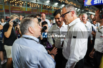 2023-09-17 - starting grid grille de depart TODT Jean (fra), former President of the FIA, DOMENICALI Stefano (ita), Chairman and CEO Formula One Group FOG, portrait during the 2023 Formula 1 Singapore Airlines Singapore Grand Prix, 15th round of the 2023 Formula One World Championship from September 15 to 17, 2023 on the Marina Bay Street Circuit, in Singapore - F1 - SINGAPORE GRAND PRIX 2023 - RACE - FORMULA 1 - MOTORS