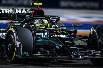 2023-09-17 - 44 HAMILTON Lewis (gbr), Mercedes AMG F1 Team W14, action during the 2023 Formula 1 Singapore Airlines Singapore Grand Prix, 15th round of the 2023 Formula One World Championship from September 15 to 17, 2023 on the Marina Bay Street Circuit, in Singapore - F1 - SINGAPORE GRAND PRIX 2023 - RACE - FORMULA 1 - MOTORS