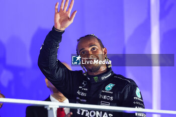 2023-09-17 - HAMILTON Lewis (gbr), Mercedes AMG F1 Team W14, portrait podium during the 2023 Formula 1 Singapore Airlines Singapore Grand Prix, 15th round of the 2023 Formula One World Championship from September 15 to 17, 2023 on the Marina Bay Street Circuit, in Singapore - F1 - SINGAPORE GRAND PRIX 2023 - RACE - FORMULA 1 - MOTORS
