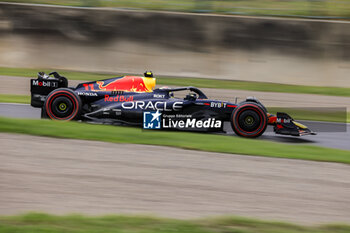 2023-09-22 - 11 PEREZ Sergio (mex), Red Bull Racing RB19, action during the 2023 Formula 1 Lenovo Japanese Grand Prix, 16th round of the 2023 Formula One World Championship from September 22 to 24, 2023 on the Suzuka International Racing Course, in Suzuka - F1 - JAPANESE GRAND PRIX 2023 - FORMULA 1 - MOTORS