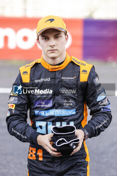 2023-09-23 - PIASTRI Oscar (aus), McLaren F1 Team MCL60, portrait during the 2023 Formula 1 Lenovo Japanese Grand Prix, 16th round of the 2023 Formula One World Championship from September 22 to 24, 2023 on the Suzuka International Racing Course, in Suzuka - F1 - JAPANESE GRAND PRIX 2023 - FORMULA 1 - MOTORS
