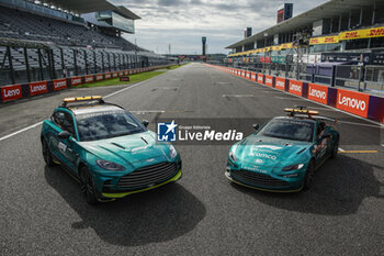 2023-09-24 - Aston Martin Vantage Safety Car and Aston Martin DBX707 Medical Car during the 2023 Formula 1 Lenovo Japanese Grand Prix, 16th round of the 2023 Formula One World Championship from September 22 to 24, 2023 on the Suzuka International Racing Course, in Suzuka - F1 - JAPANESE GRAND PRIX 2023 - RACE - FORMULA 1 - MOTORS