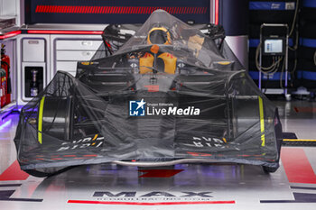 2023-09-24 - Red Bull Racing RB19, covered during the night for Parc Ferme during the 2023 Formula 1 Lenovo Japanese Grand Prix, 16th round of the 2023 Formula One World Championship from September 22 to 24, 2023 on the Suzuka International Racing Course, in Suzuka - F1 - JAPANESE GRAND PRIX 2023 - RACE - FORMULA 1 - MOTORS