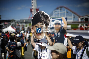 2023-09-24 - Japanese spectators, fans during the 2023 Formula 1 Lenovo Japanese Grand Prix, 16th round of the 2023 Formula One World Championship from September 22 to 24, 2023 on the Suzuka International Racing Course, in Suzuka - F1 - JAPANESE GRAND PRIX 2023 - RACE - FORMULA 1 - MOTORS