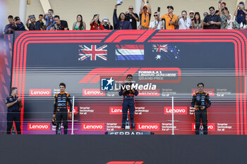 2023-09-24 - VERSTAPPEN Max (ned), Red Bull Racing RB19, portrait NORRIS Lando (gbr), McLaren F1 Team MCL60, portrait HORNER Christian (gbr), Team Principal of Red Bull Racing, portrait PIASTRI Oscar (aus), McLaren F1 Team MCL60, portrait podium during the 2023 Formula 1 Lenovo Japanese Grand Prix, 16th round of the 2023 Formula One World Championship from September 22 to 24, 2023 on the Suzuka International Racing Course, in Suzuka - F1 - JAPANESE GRAND PRIX 2023 - RACE - FORMULA 1 - MOTORS