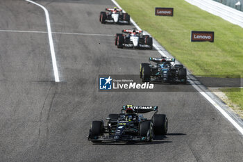 2023-09-24 - 44 HAMILTON Lewis (gbr), Mercedes AMG F1 Team W14, action 63 RUSSELL George (gbr), Mercedes AMG F1 Team W14, action during the 2023 Formula 1 Lenovo Japanese Grand Prix, 16th round of the 2023 Formula One World Championship from September 22 to 24, 2023 on the Suzuka International Racing Course, in Suzuka - F1 - JAPANESE GRAND PRIX 2023 - RACE - FORMULA 1 - MOTORS