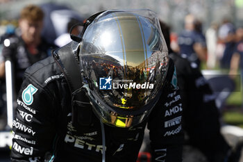 2023-09-24 - HAMILTON Lewis (gbr), Mercedes AMG F1 Team W14, portrait helmet, casque, during the 2023 Formula 1 Lenovo Japanese Grand Prix, 16th round of the 2023 Formula One World Championship from September 22 to 24, 2023 on the Suzuka International Racing Course, in Suzuka - F1 - JAPANESE GRAND PRIX 2023 - RACE - FORMULA 1 - MOTORS