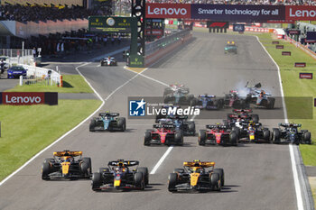 2023-09-24 - start of the race, depart, 01 VERSTAPPEN Max (nld), Red Bull Racing RB19, action 04 NORRIS Lando (gbr), McLaren F1 Team MCL60, action 81 PIASTRI Oscar (aus), McLaren F1 Team MCL60, action during the 2023 Formula 1 Lenovo Japanese Grand Prix, 16th round of the 2023 Formula One World Championship from September 22 to 24, 2023 on the Suzuka International Racing Course, in Suzuka - F1 - JAPANESE GRAND PRIX 2023 - RACE - FORMULA 1 - MOTORS