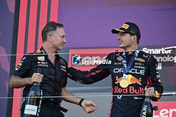 2023-09-24 - HORNER Christian (gbr), Team Principal of Red Bull Racing, portrait VERSTAPPEN Max (ned), Red Bull Racing RB19, portrait podium trophy during the 2023 Formula 1 Lenovo Japanese Grand Prix, 16th round of the 2023 Formula One World Championship from September 22 to 24, 2023 on the Suzuka International Racing Course, in Suzuka - F1 - JAPANESE GRAND PRIX 2023 - RACE - FORMULA 1 - MOTORS