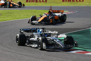 2023-09-24 - 63 RUSSELL George (gbr), Mercedes AMG F1 Team W14, action 81 PIASTRI Oscar (aus), McLaren F1 Team MCL60, action during the 2023 Formula 1 Lenovo Japanese Grand Prix, 16th round of the 2023 Formula One World Championship from September 22 to 24, 2023 on the Suzuka International Racing Course, in Suzuka - F1 - JAPANESE GRAND PRIX 2023 - RACE - FORMULA 1 - MOTORS