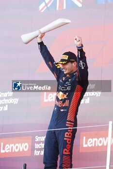 2023-09-24 - VERSTAPPEN Max (ned), Red Bull Racing RB19, portrait podium trophy during the 2023 Formula 1 Lenovo Japanese Grand Prix, 16th round of the 2023 Formula One World Championship from September 22 to 24, 2023 on the Suzuka International Racing Course, in Suzuka - F1 - JAPANESE GRAND PRIX 2023 - RACE - FORMULA 1 - MOTORS