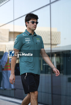 2023-10-05 - STROLL Lance (can), Aston Martin F1 Team AMR23, portrait during the 2023 Formula 1 Qatar Grand Prix, 17th round of the 2023 Formula One World Championship from October 6 to 8, 2023 on the Lusail International Circuit, in Doha, Qatar - F1 - QATAR GRAND PRIX 2023 - FORMULA 1 - MOTORS