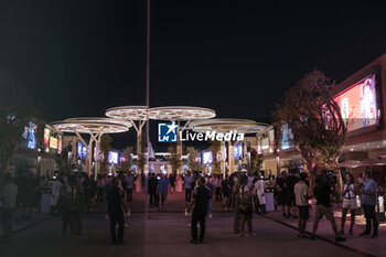 2023-10-06 - Lusail paddock atmosphere during the 2023 Formula 1 Qatar Grand Prix, 17th round of the 2023 Formula One World Championship from October 6 to 8, 2023 on the Lusail International Circuit, in Doha, Qatar - F1 - QATAR GRAND PRIX 2023 - FORMULA 1 - MOTORS